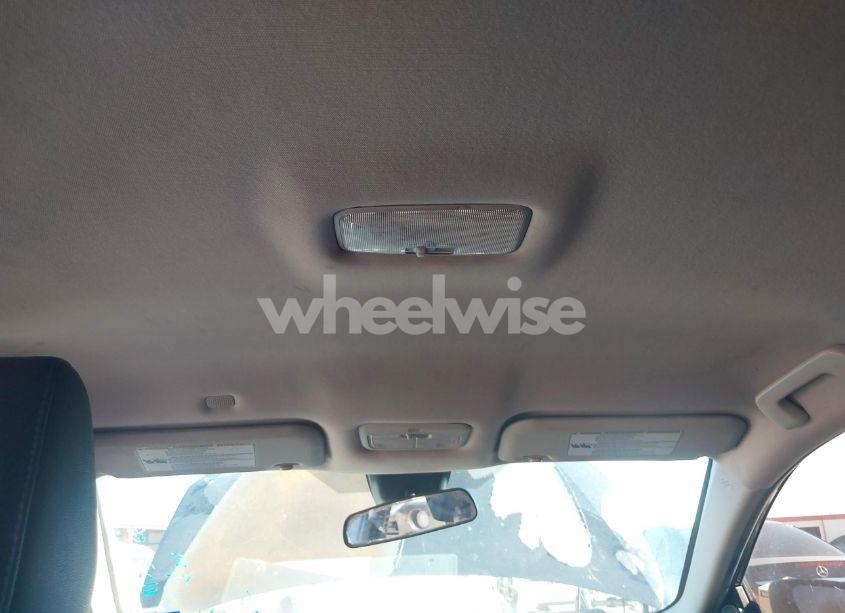 Photo 19 of 2019 Toyota Corolla SE (VIN 2T1BURHE2KC222694)