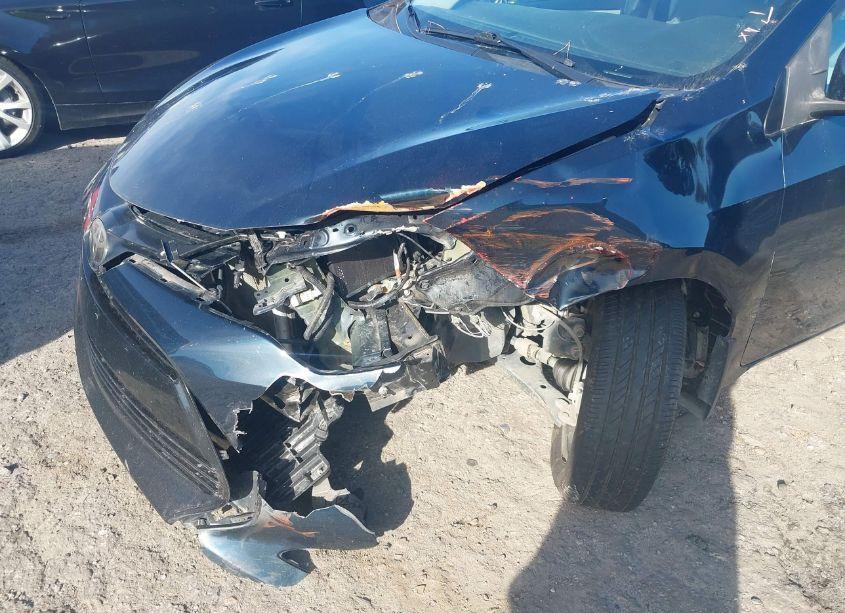 Photo 6 of 2019 Toyota Corolla LE (VIN 2T1BURHE2KC223568)