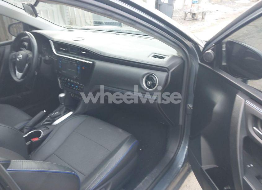 Photo 5 of 2019 Toyota Corolla L/LE/XLE/SE/XSE (VIN 2T1BURHE2KC224221)