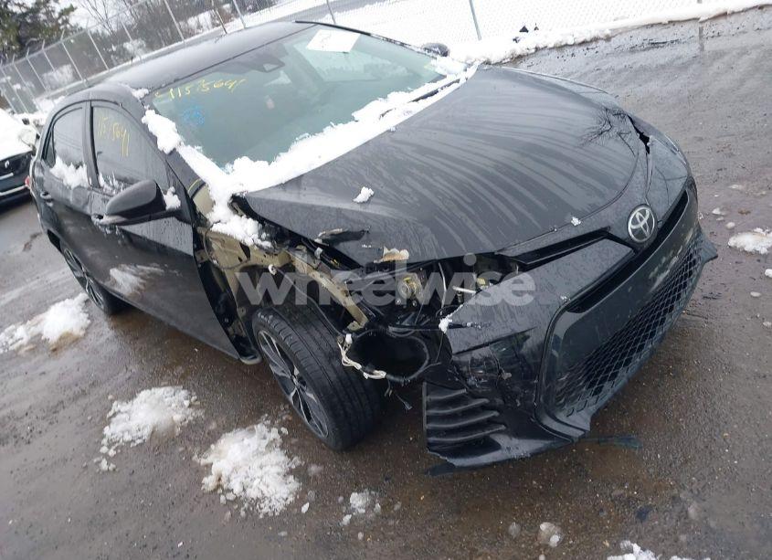 2019 Toyota Corolla SE (VIN 2T1BURHE2KC225059) main photo