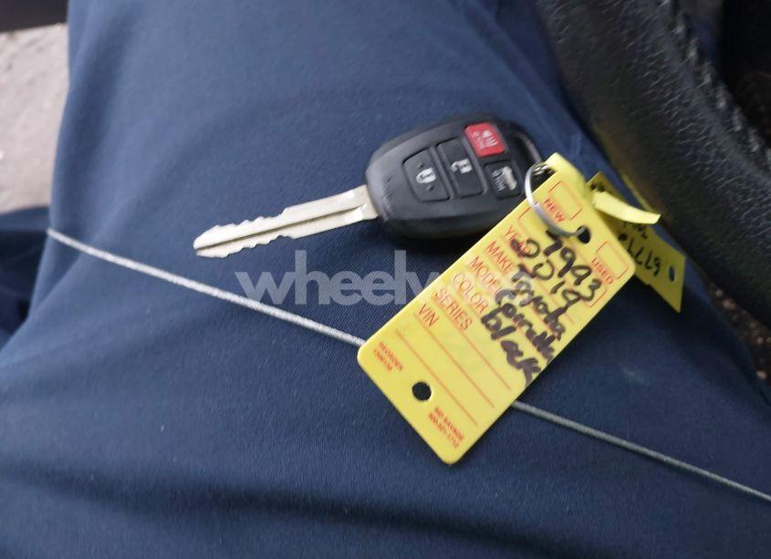 Photo 11 of 2019 Toyota Corolla SE (VIN 2T1BURHE2KC225059)