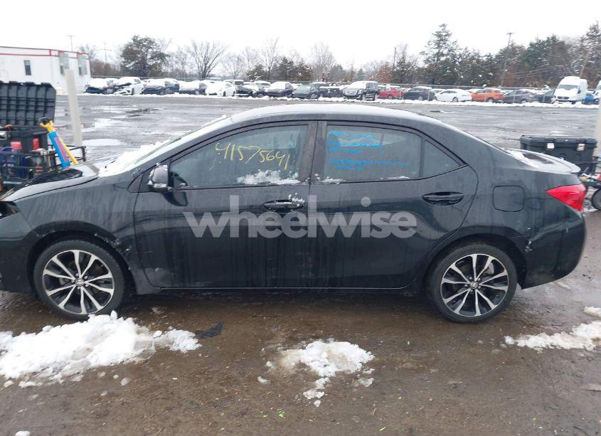 Photo 14 of 2019 Toyota Corolla SE (VIN 2T1BURHE2KC225059)