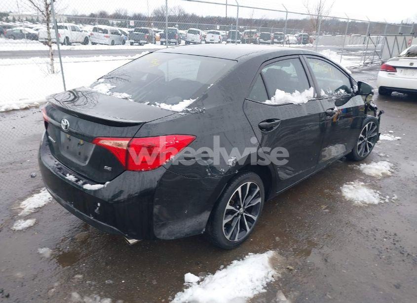 Photo 4 of 2019 Toyota Corolla SE (VIN 2T1BURHE2KC225059)