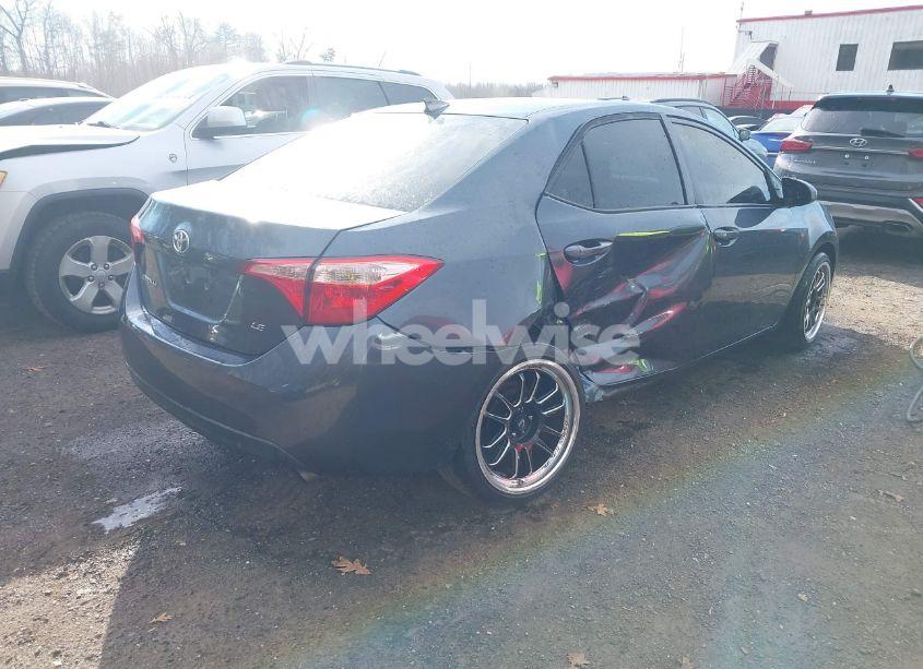 Photo 4 of 2019 Toyota Corolla LE (VIN 2T1BURHE2KC240726)