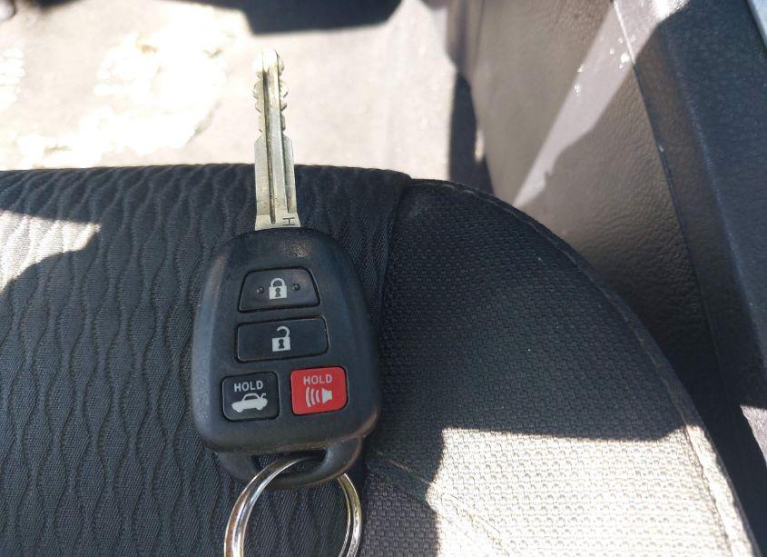 Photo 11 of 2019 Toyota Corolla LE (VIN 2T1BURHE2KC241858)