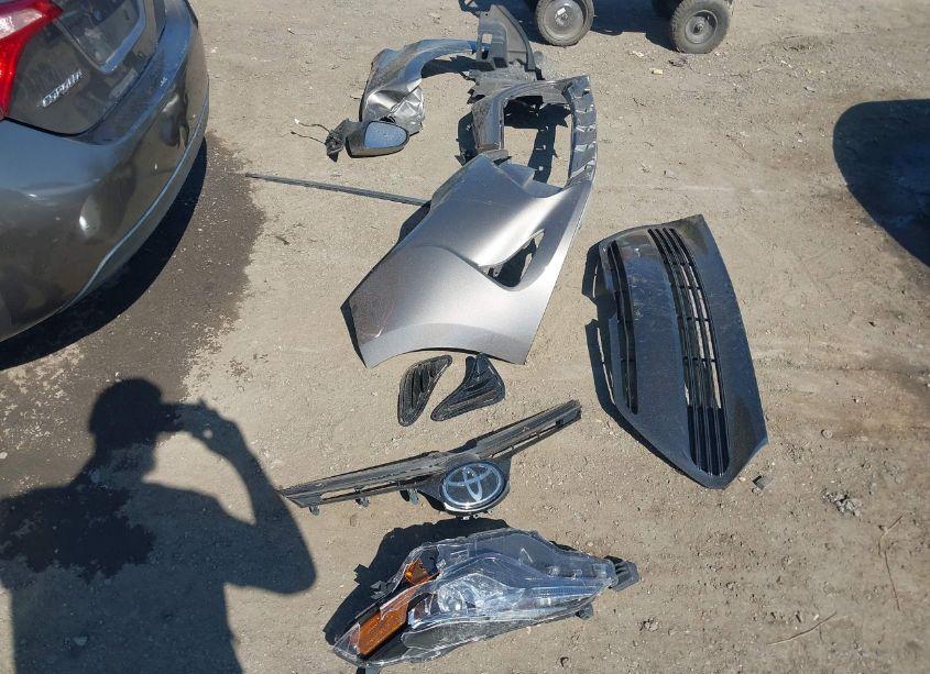 Photo 18 of 2019 Toyota Corolla LE (VIN 2T1BURHE2KC241858)