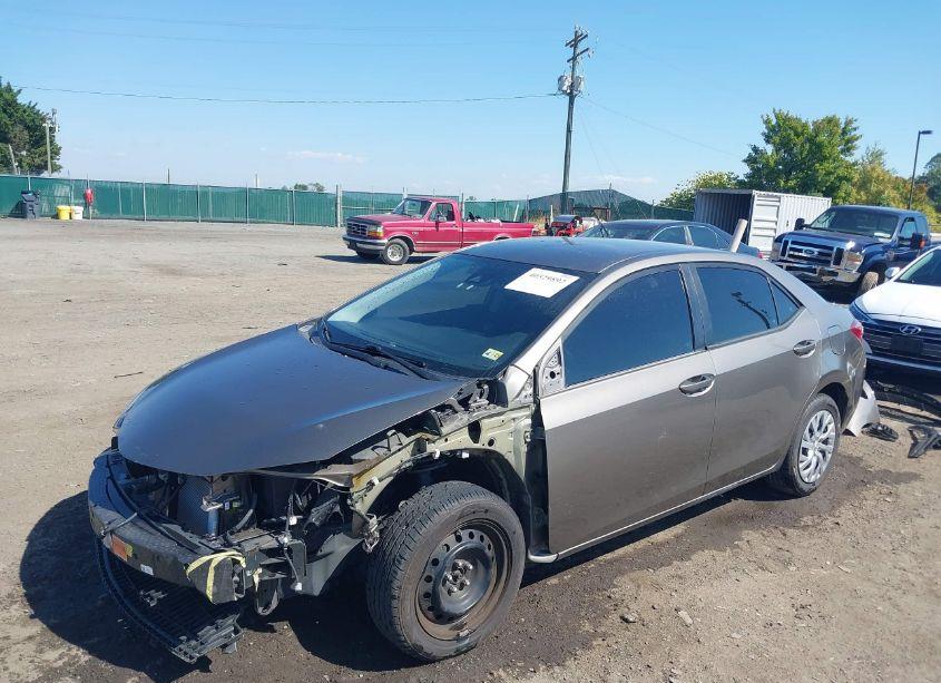 Photo 2 of 2019 Toyota Corolla LE (VIN 2T1BURHE2KC241858)