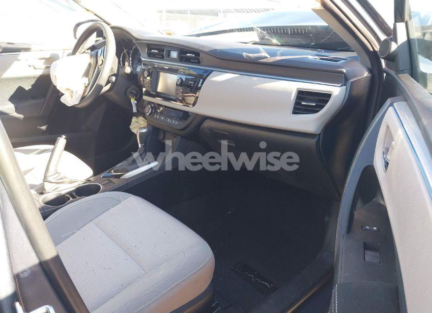 Photo 5 of 2014 Toyota Corolla LE (VIN 2T1BURHE3EC050809)