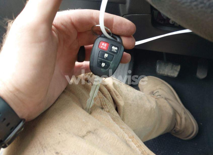 Photo 11 of 2014 Toyota Corolla LE (VIN 2T1BURHE3EC074852)