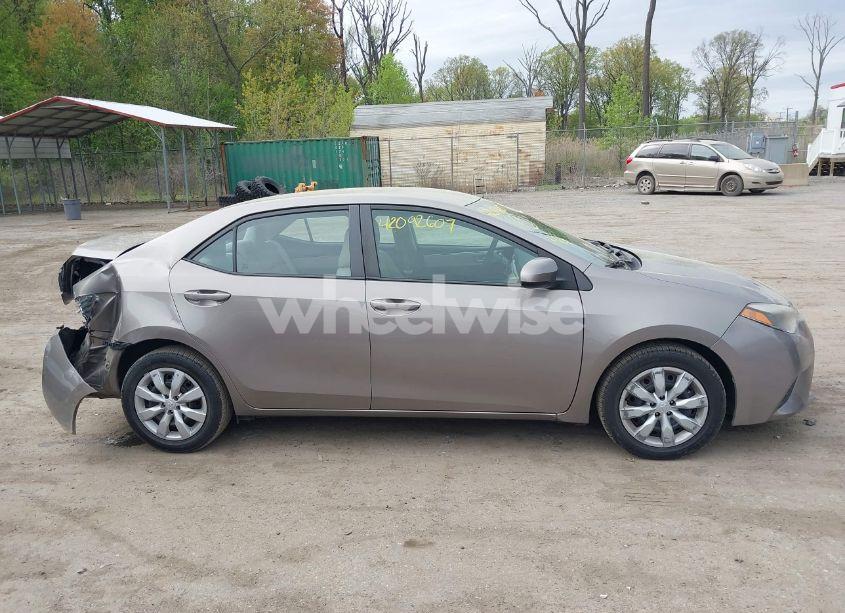 Photo 13 of 2014 Toyota Corolla LE (VIN 2T1BURHE3EC074852)