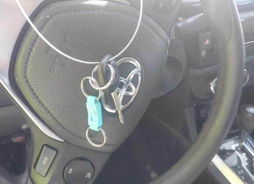 Photo 11 of 2014 Toyota Corolla L (VIN 2T1BURHE3EC100057)