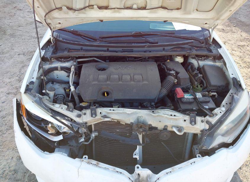 Photo 10 of 2014 Toyota Corolla LE (VIN 2T1BURHE3EC105078)