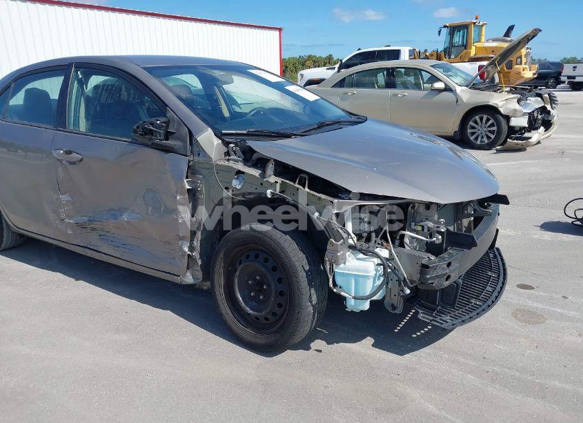 Photo 6 of 2014 Toyota Corolla LE (VIN 2T1BURHE3EC113195)