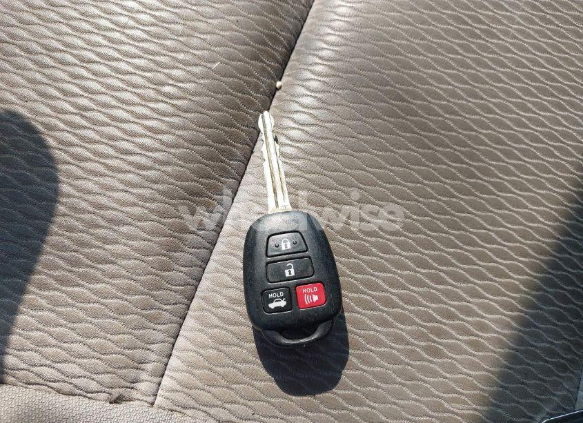 Photo 11 of 2015 Toyota Corolla LE (VIN 2T1BURHE3FC246766)