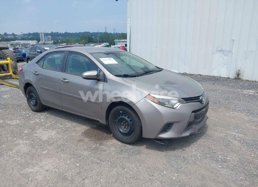 2015 Toyota Corolla LE (VIN 2T1BURHE3FC251448) main photo