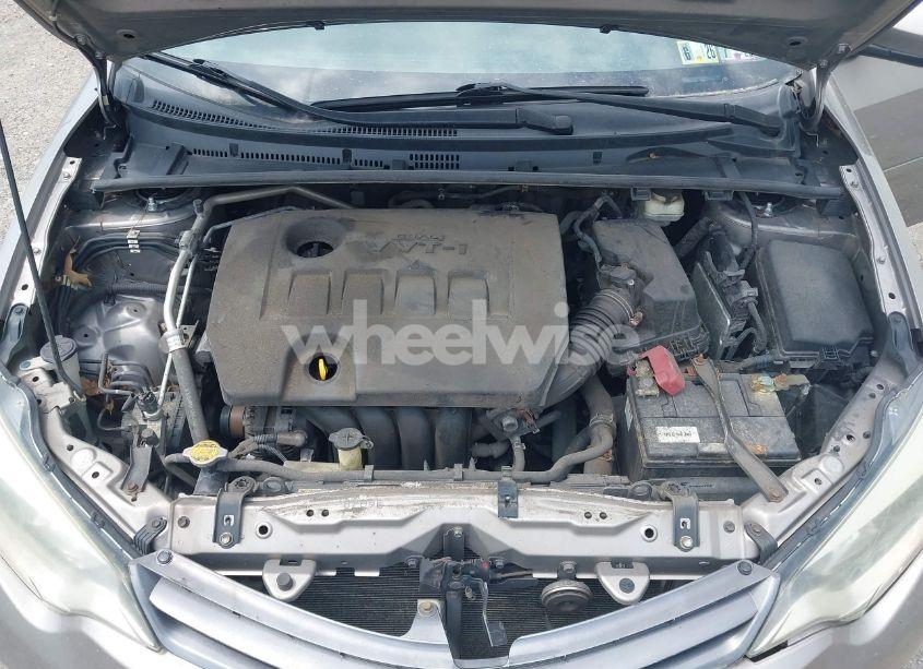 Photo 10 of 2015 Toyota Corolla LE (VIN 2T1BURHE3FC251448)