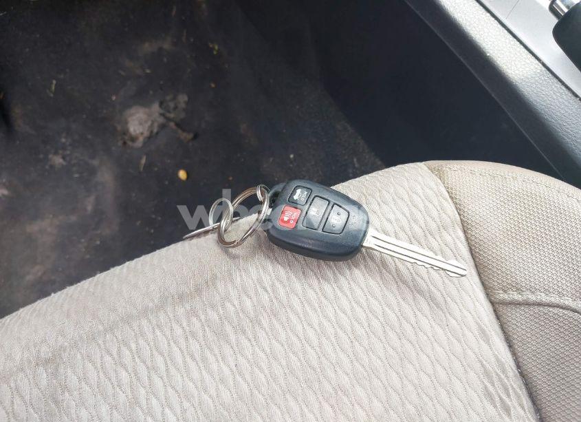 Photo 11 of 2015 Toyota Corolla LE (VIN 2T1BURHE3FC251448)