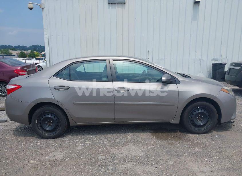 Photo 13 of 2015 Toyota Corolla LE (VIN 2T1BURHE3FC251448)