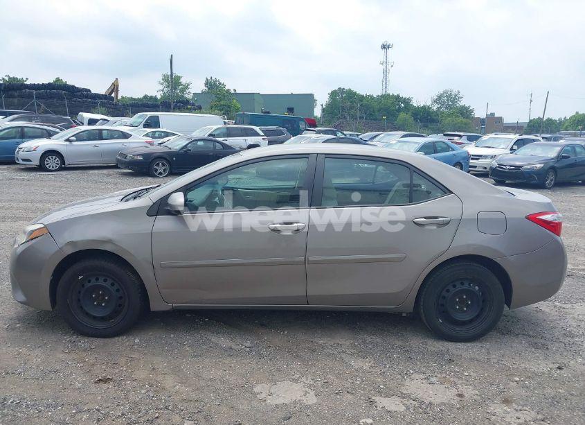 Photo 14 of 2015 Toyota Corolla LE (VIN 2T1BURHE3FC251448)