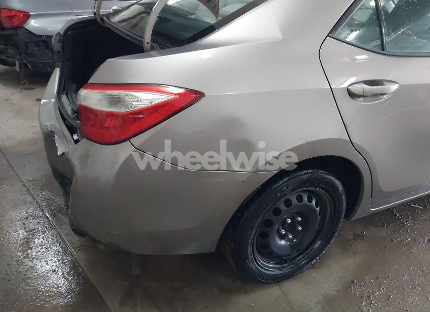 Photo 17 of 2015 Toyota Corolla LE (VIN 2T1BURHE3FC256780)