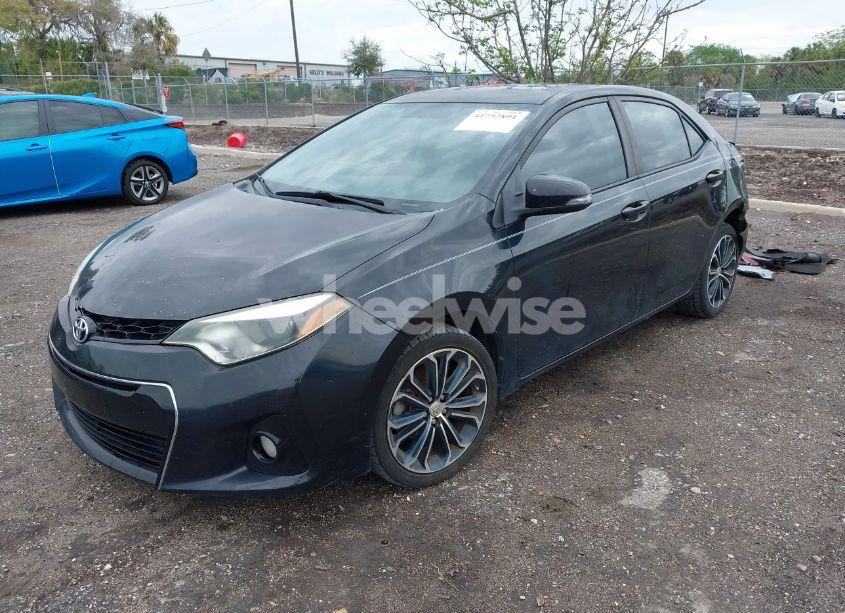 Photo 2 of 2015 Toyota Corolla S PLUS (VIN 2T1BURHE3FC287074)