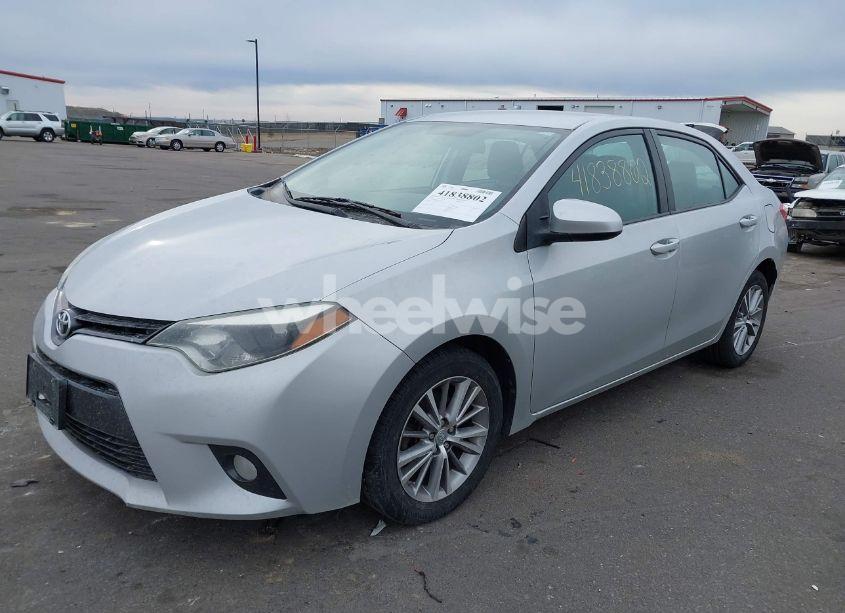 Photo 2 of 2015 Toyota Corolla LE PLUS (VIN 2T1BURHE3FC290640)