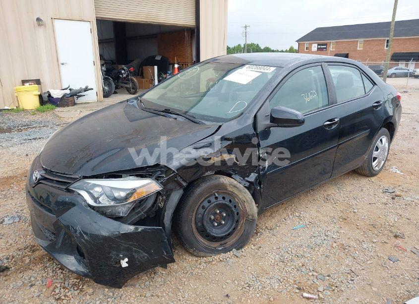 Photo 2 of 2015 Toyota Corolla LE (VIN 2T1BURHE3FC291920)
