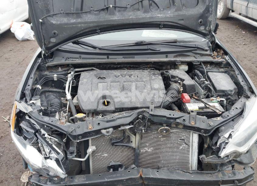 Photo 10 of 2015 Toyota Corolla LE (VIN 2T1BURHE3FC295126)