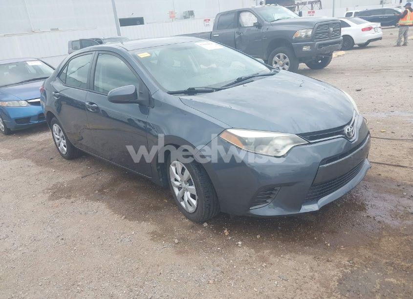 2015 Toyota Corolla LE (VIN 2T1BURHE3FC323510) main photo