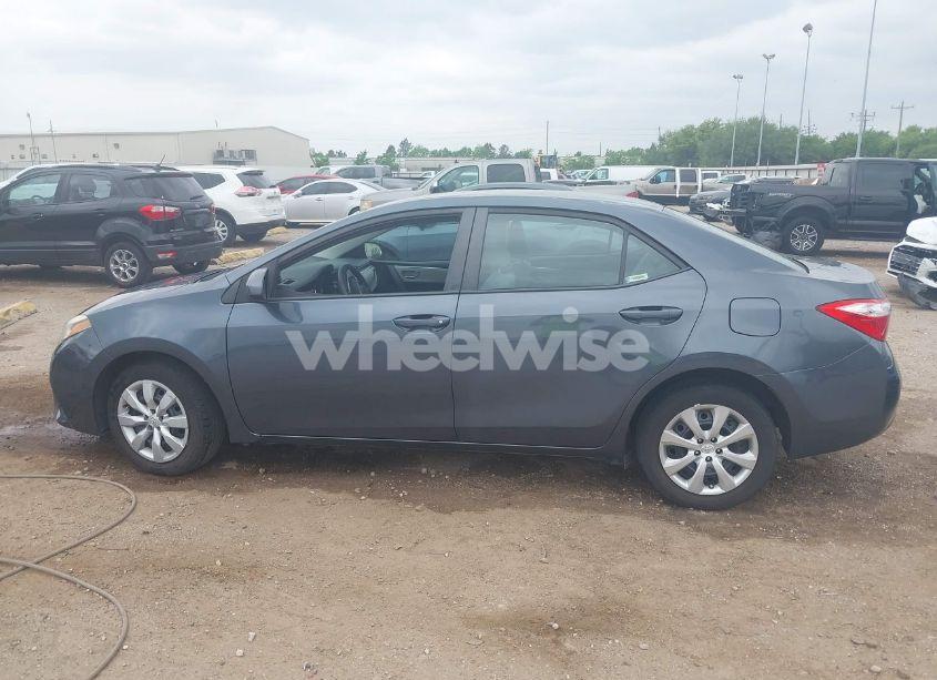 Photo 14 of 2015 Toyota Corolla LE (VIN 2T1BURHE3FC323510)