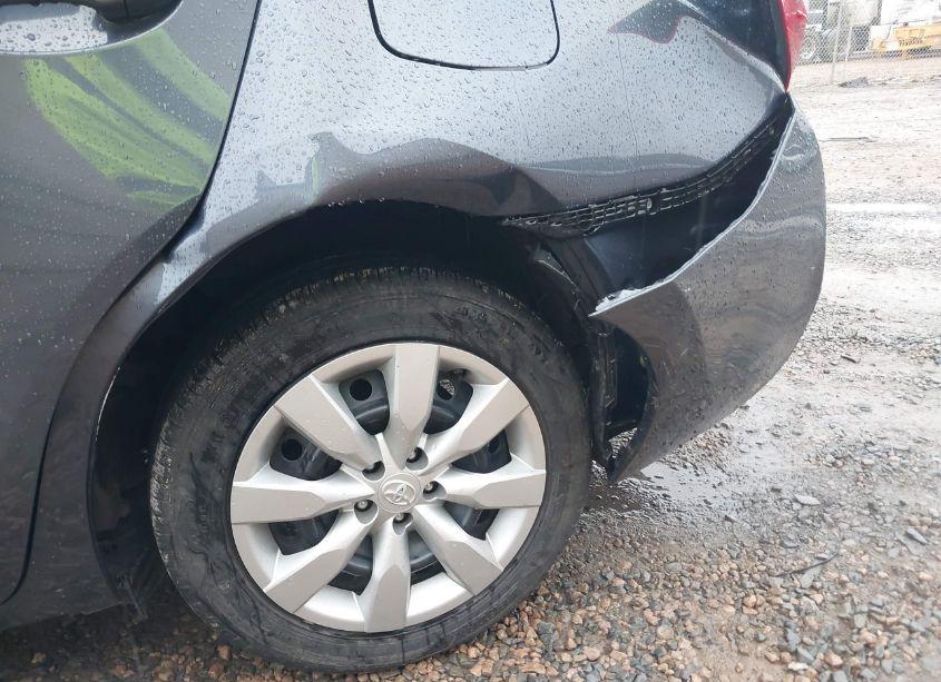 Photo 18 of 2015 Toyota Corolla LE (VIN 2T1BURHE3FC330523)