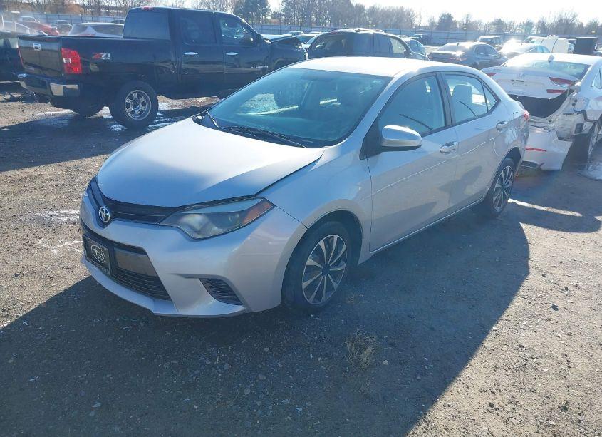 Photo 2 of 2015 Toyota Corolla LE (VIN 2T1BURHE3FC344275)
