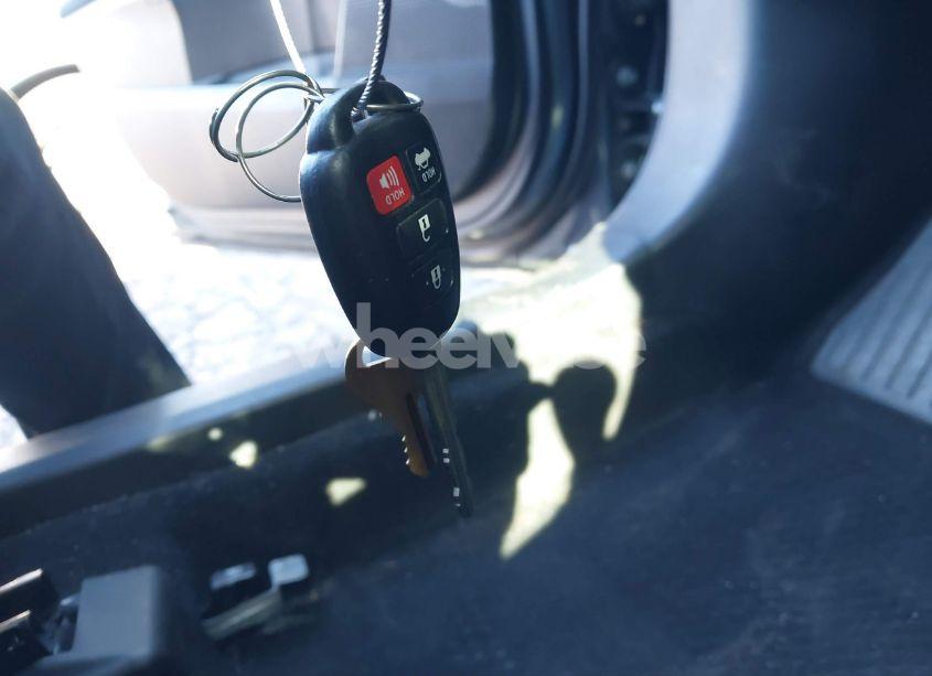 Photo 11 of 2015 Toyota Corolla LE (VIN 2T1BURHE3FC345751)