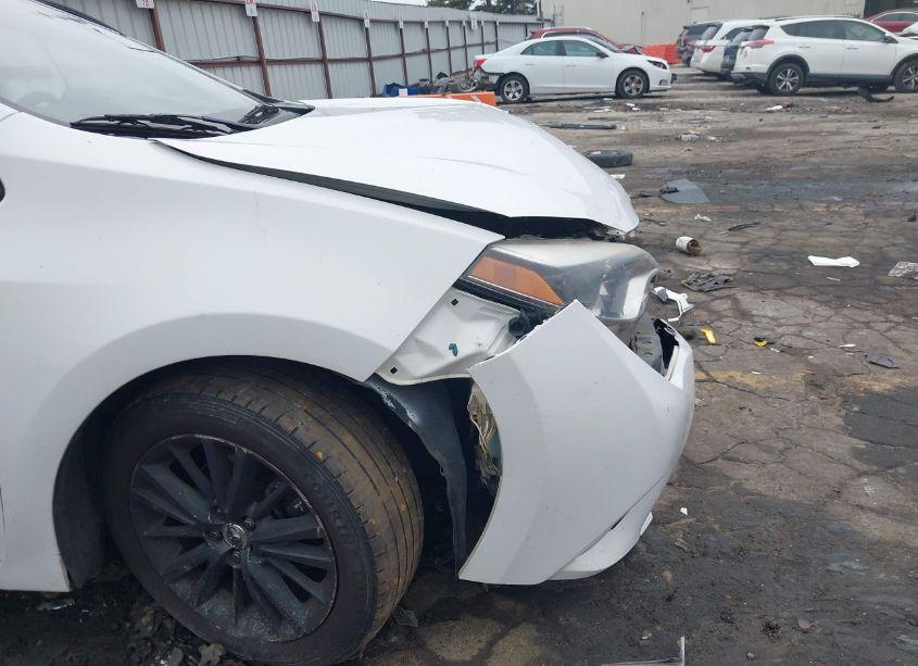 Photo 18 of 2015 Toyota Corolla LE PLUS (VIN 2T1BURHE3FC359519)