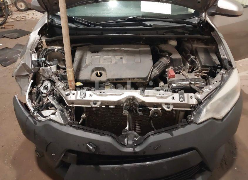 Photo 10 of 2015 Toyota Corolla LE (VIN 2T1BURHE3FC404555)