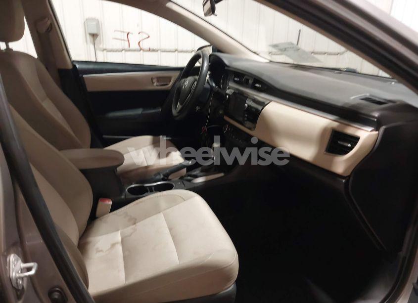 Photo 5 of 2015 Toyota Corolla LE (VIN 2T1BURHE3FC404555)