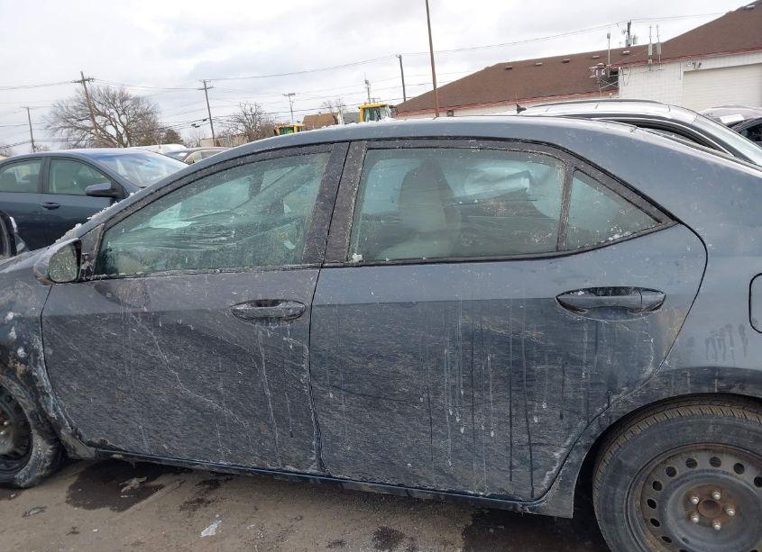 Photo 14 of 2015 Toyota Corolla LE (VIN 2T1BURHE3FC408427)