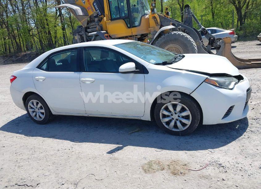 Photo 13 of 2015 Toyota Corolla LE (VIN 2T1BURHE3FC417824)