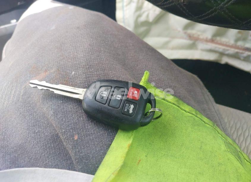 Photo 11 of 2015 Toyota Corolla LE (VIN 2T1BURHE3FC429603)