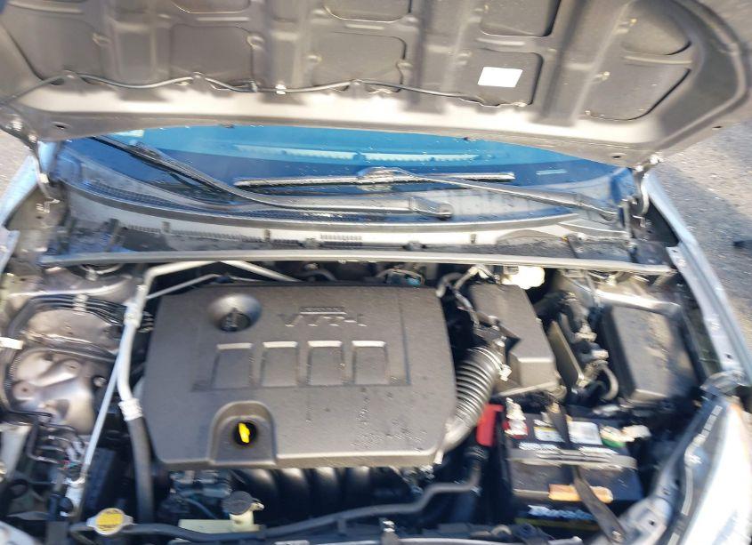 Photo 10 of 2015 Toyota Corolla LE (VIN 2T1BURHE3FC448538)