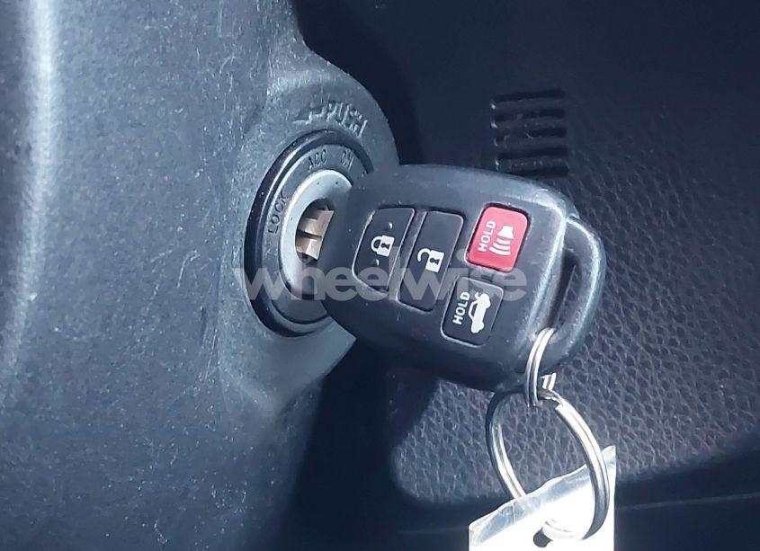 Photo 11 of 2015 Toyota Corolla LE (VIN 2T1BURHE3FC451830)