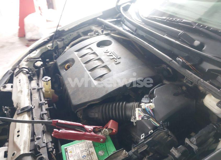 Photo 10 of 2015 Toyota Corolla LE (VIN 2T1BURHE3FC462035)