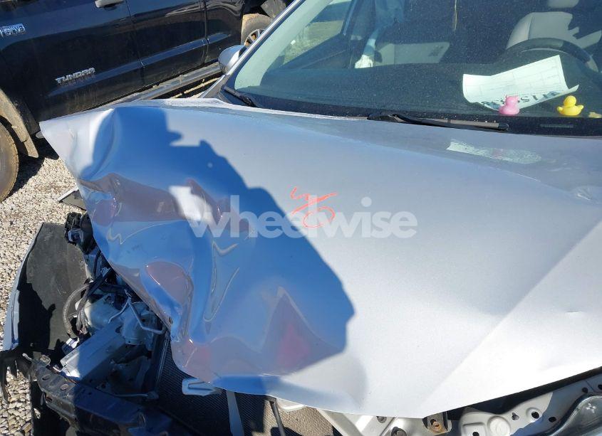 Photo 10 of 2015 Toyota Corolla L (VIN 2T1BURHE3FC477022)