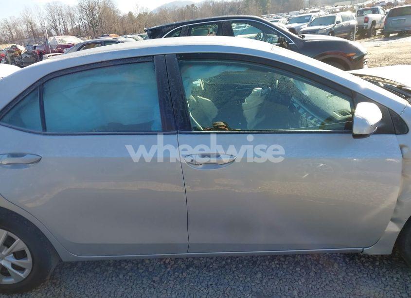 Photo 13 of 2015 Toyota Corolla L (VIN 2T1BURHE3FC477022)