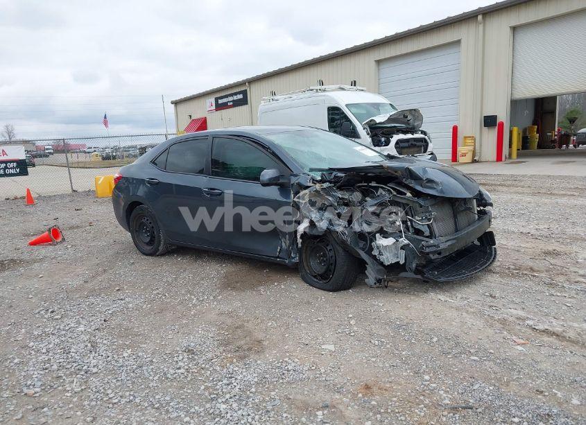 2016 Toyota Corolla LE (VIN 2T1BURHE3GC499443) main photo