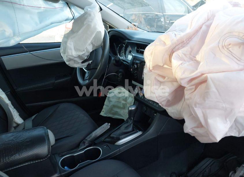 Photo 5 of 2016 Toyota Corolla LE (VIN 2T1BURHE3GC508836)