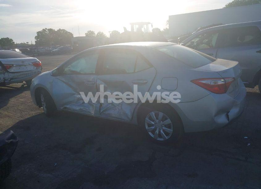 Photo 13 of 2016 Toyota Corolla LE (VIN 2T1BURHE3GC512174)