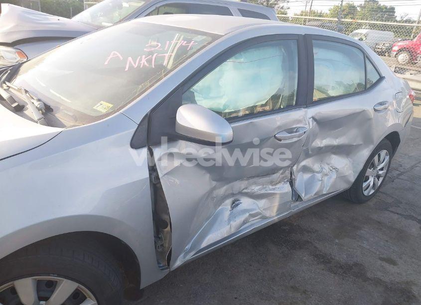 Photo 6 of 2016 Toyota Corolla LE (VIN 2T1BURHE3GC512174)