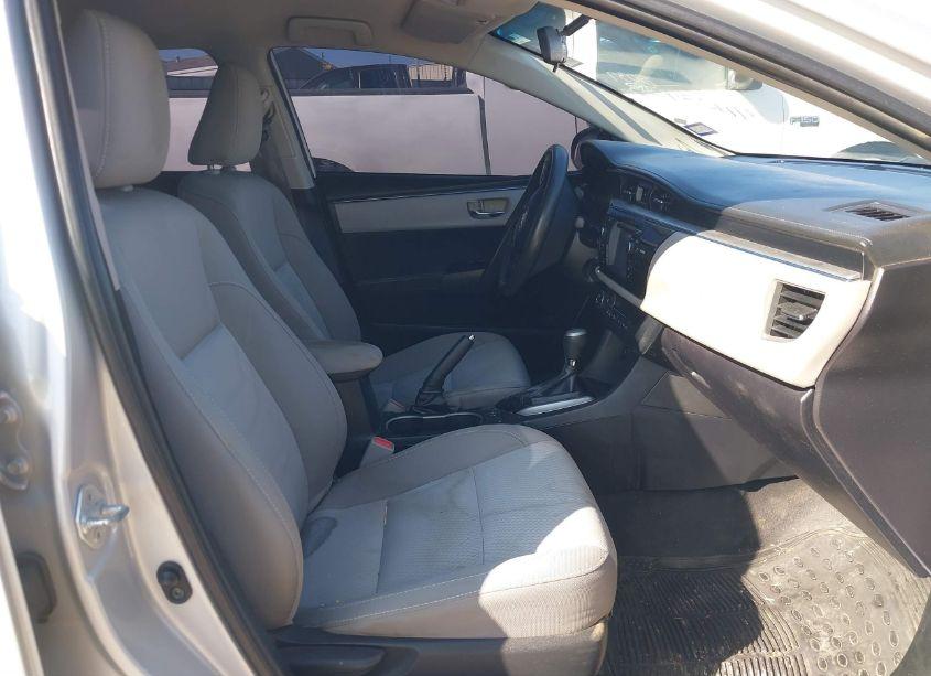 Photo 5 of 2016 Toyota Corolla LE (VIN 2T1BURHE3GC558037)