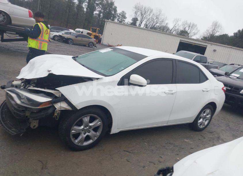 Photo 15 of 2016 Toyota Corolla LE (VIN 2T1BURHE3GC565358)